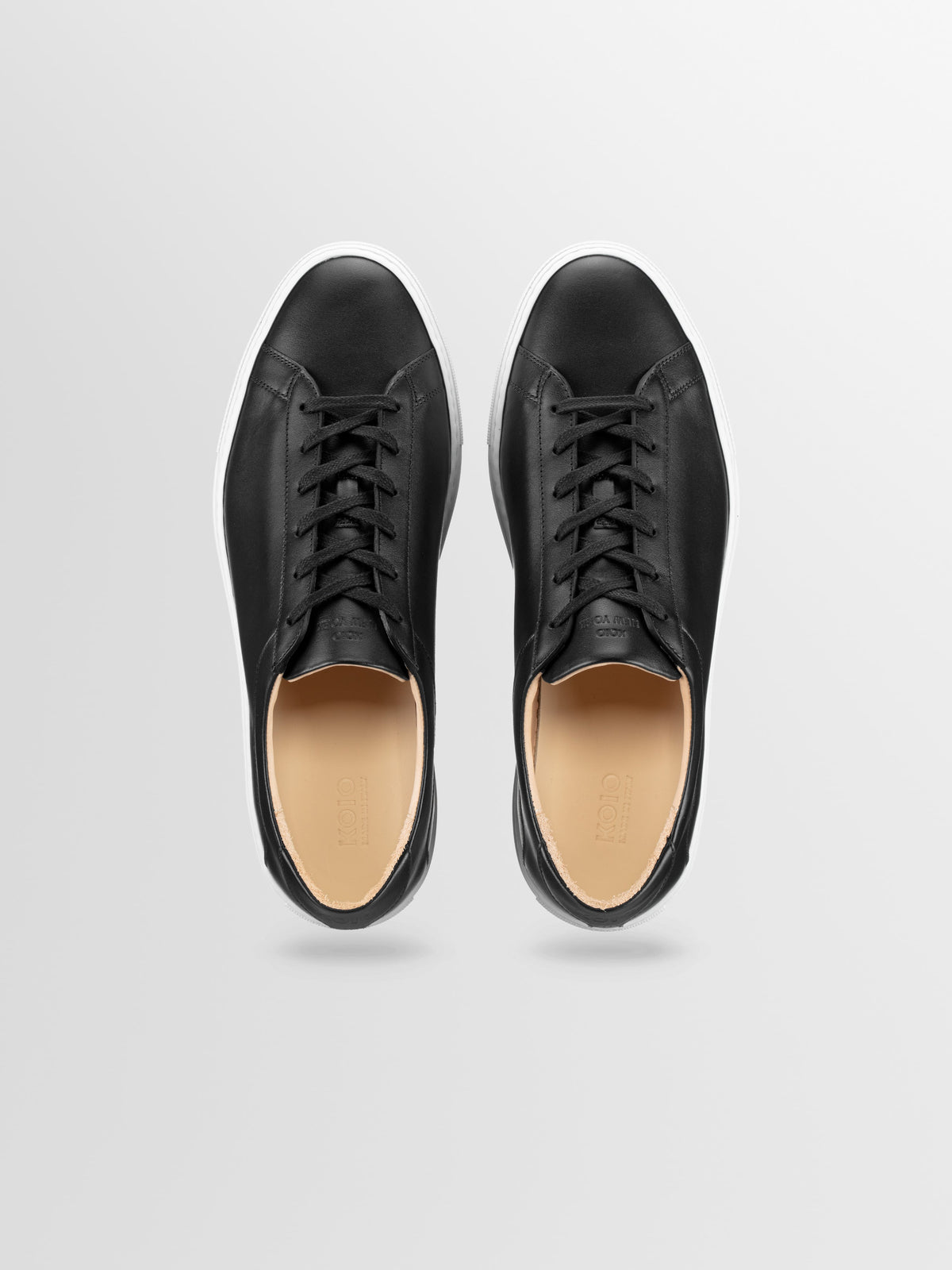 Capri Leather Sneaker in Onyx Wide Fit