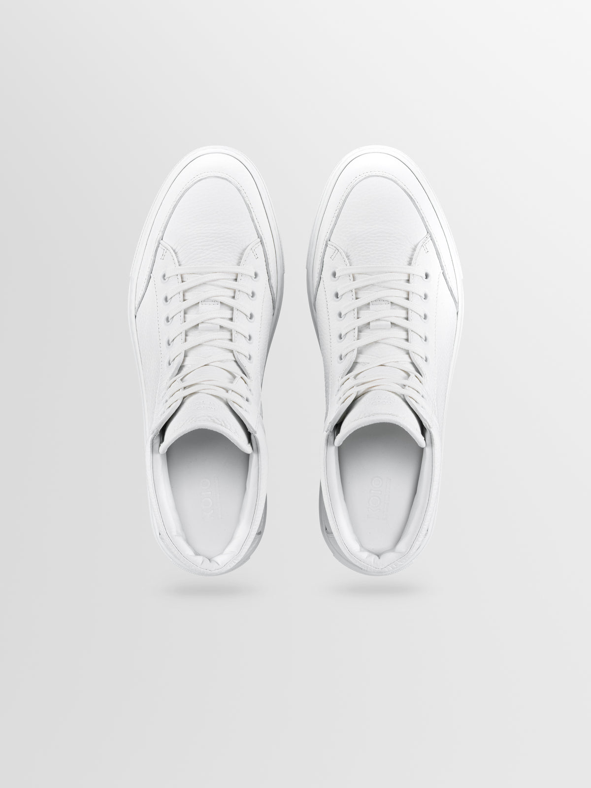 Primo Leather Sneaker in Triple White